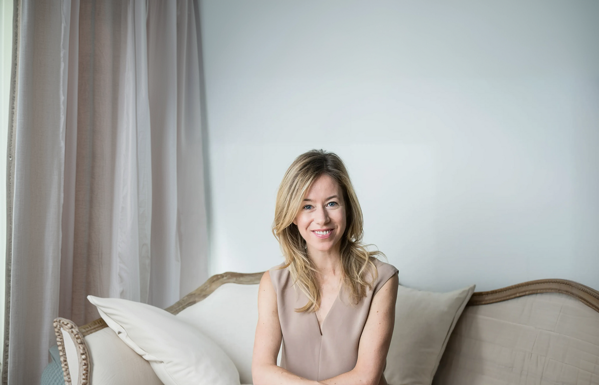 Dr. Rebecca Robbins 